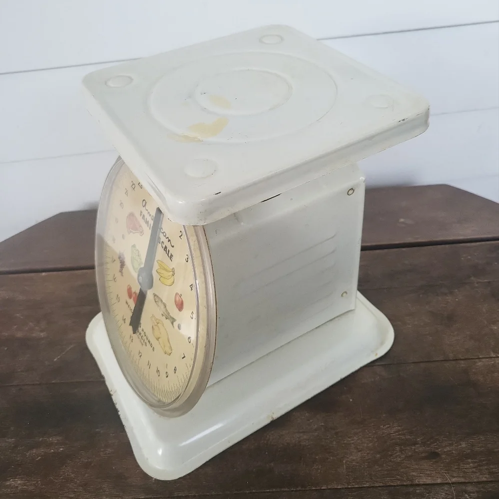 Vintage American Family White Metal Kitchen Scale 25lb